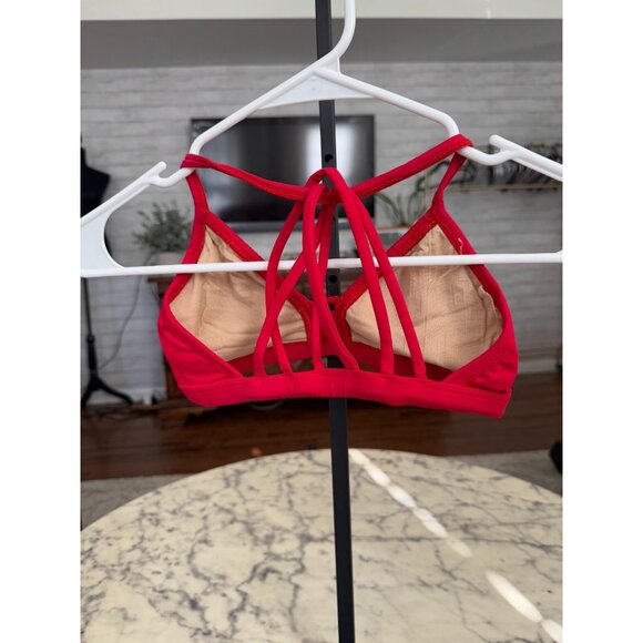 2nd Skin Red Ribbed Strappy Criss Cross Back Seamless Sports Bra Womens Size L - Picture 2 of 5